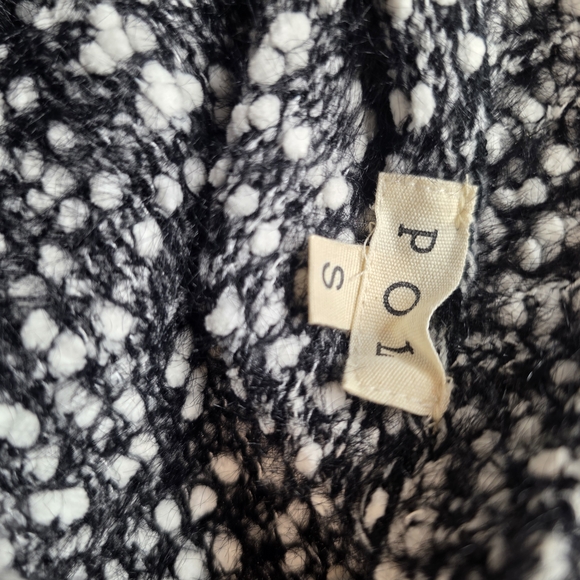 POL Black and White Textured Sweater with Leopard Sleeves - Picture 6 of 6